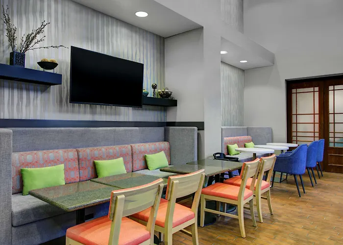 Hampton Inn & Suites By Hilton Syracuse Dewitt